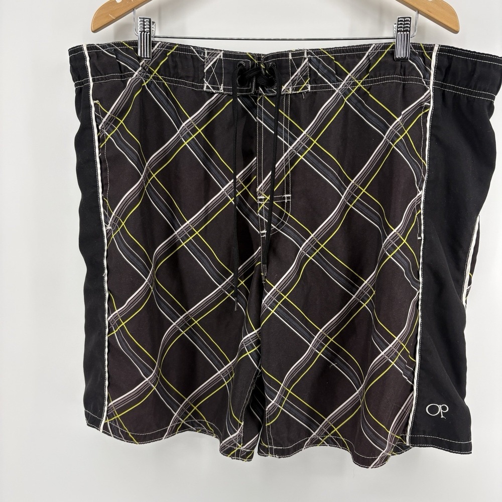 OP Men's Rich Black With Lime Green Diamonds Board Shorts Size XL (40-42)